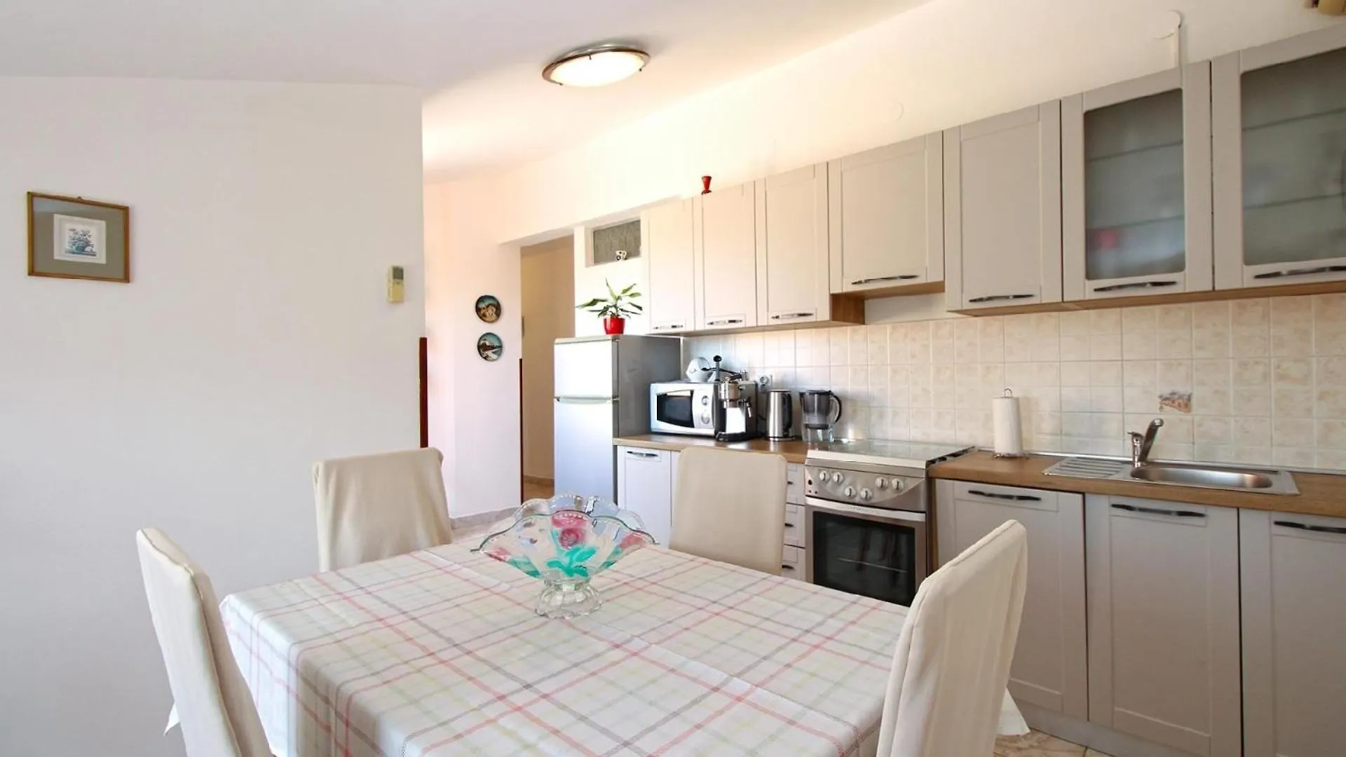 Ferienwohnung Fuer 4 Personen Ca 55 Qm In Fazana, Istrien Istrische Riviera 0*, Fazana
